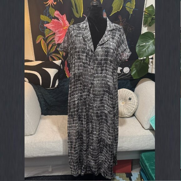 H by HALSTON Short Sleeve Button Front Duster Dress, Black and White Abstract, M - Picture 1 of 16